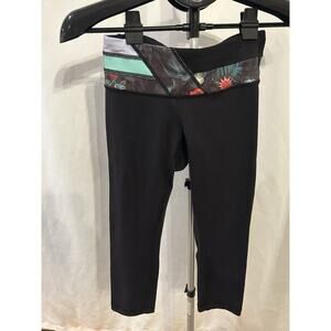 Lululemon Flower Waistband Cropped Leggings Women's size 4